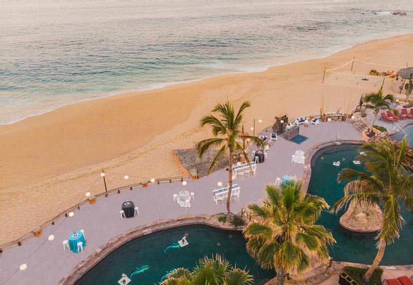Photo of De Cortez Pool Deck 