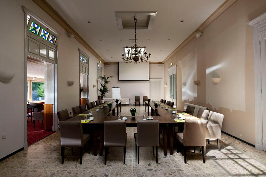 Photo of Zaal Rosalia