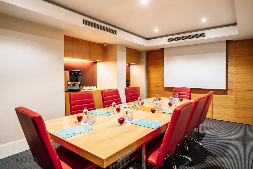 Photo of Victor Hugo Meeting Room