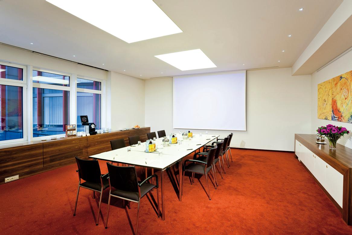 Photo of Salon 6