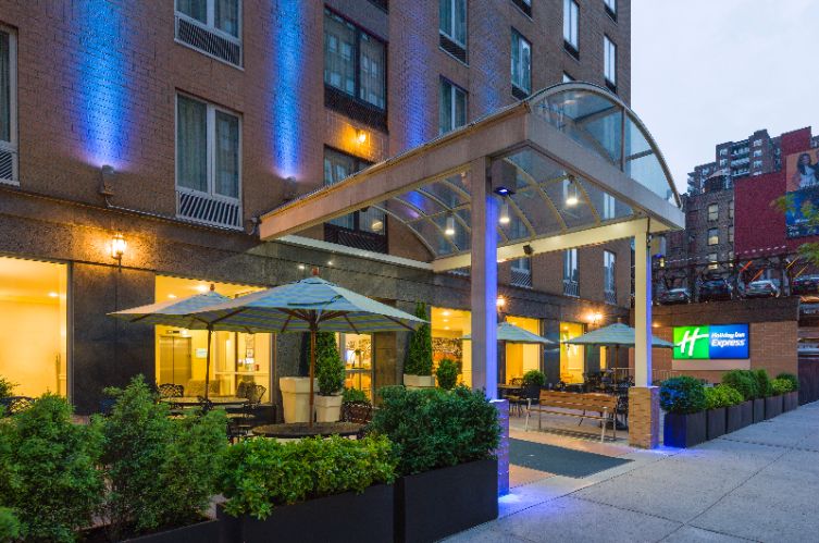 Hotel Exterior 2 of 7