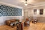 Salon Lounge Meeting Space Thumbnail 3