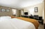 2 Queen Beds 9 of 15