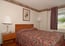 Room With 1 Queen Bed 4 of 10